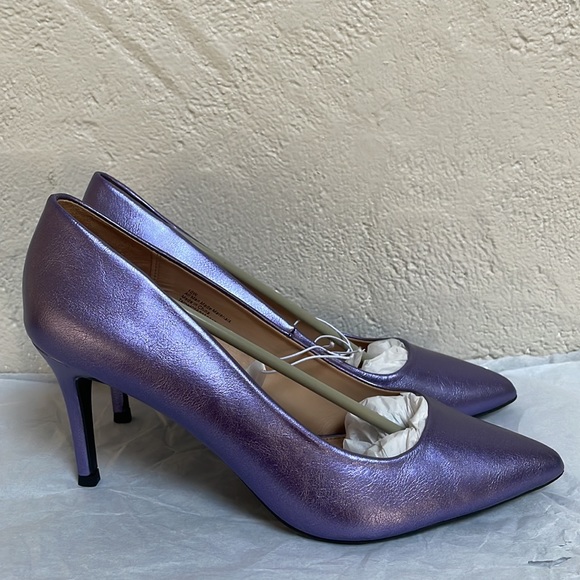 High Heels - Picture 3 of 7